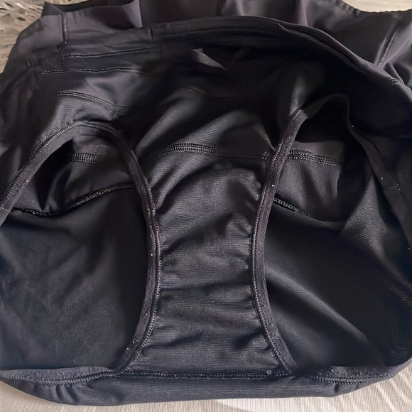 Lululemon Women's  Run short 4 - Picture 9 of 9